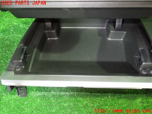 1UPJ-9240067841]ステップワゴン スパーダ ハイブリッド(RP5)小物入れ1 中古_3