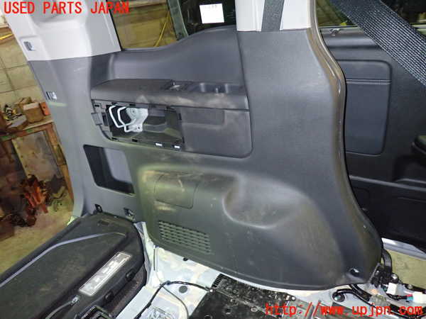 1UPJ-9240067680]ステップワゴン スパーダ ハイブリッド(RP5)左リアピラートリム 中古_4
