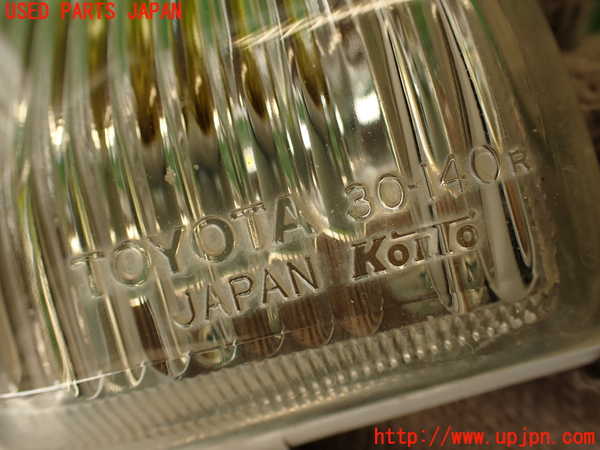 2UPJ-9240081180]クラウン 4ドア ハードトップ(LS130)右フォグ 中古_3