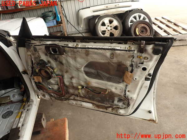 2UPJ-9240081230]クラウン 4ドア ハードトップ(LS130)右前ドア (43R-00012) 中古_4