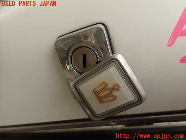 2UPJ-9240081500]クラウン 4ドア ハードトップ(LS130)トランク 中古_4