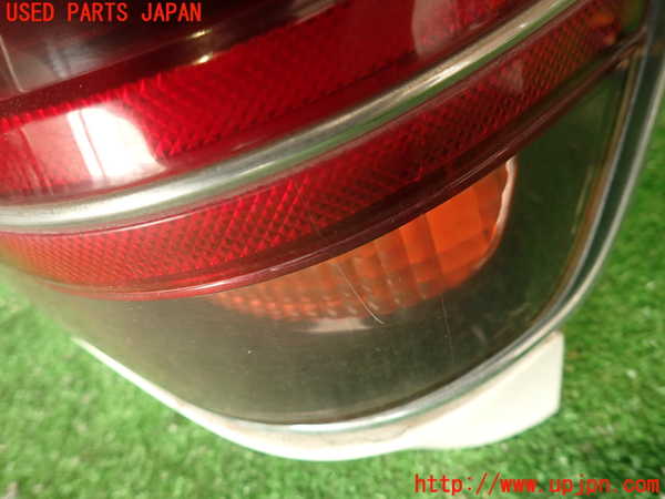 2UPJ-9240081530]クラウン 4ドア ハードトップ(LS130)右テールランプ 中古_2