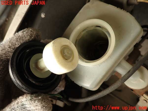 2UPJ-9240084050]クラウン 4ドア ハードトップ(LS130)ブレーキマスターシリンダー 中古_2