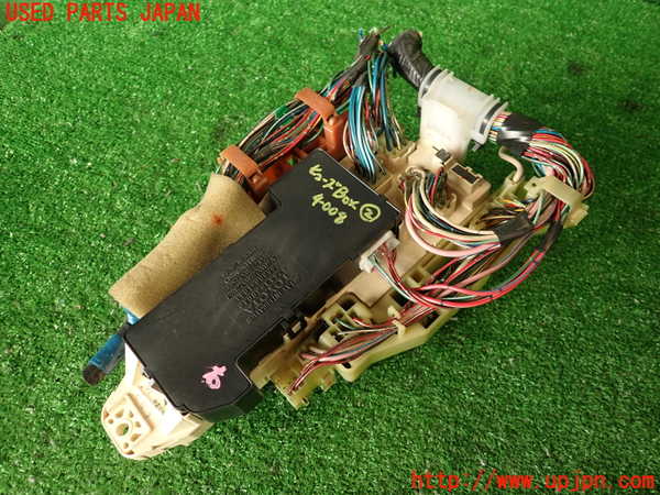 2UPJ-9240086742]クラウン 4ドア ハードトップ(LS130)ヒューズボックス2 中古_2