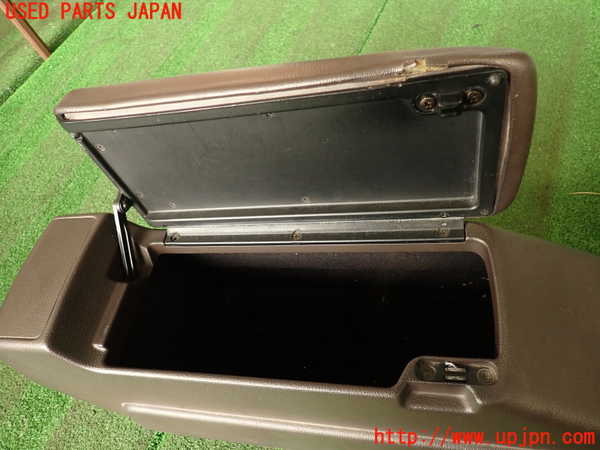 2UPJ-9240087540]クラウン 4ドア ハードトップ(LS130)センターコンソール 中古_2