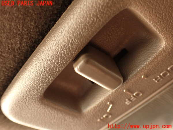2UPJ-9240086412]クラウン 4ドア ハードトップ(LS130)ルームランプ2 中古_2