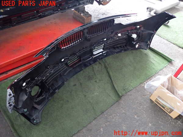 2UPJ-9240091010]BMW 320d(8C20)(F30)フロントバンパー 中古_4