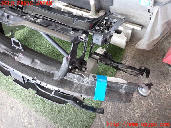 2UPJ-9240091041]BMW 320d(8C20)(F30)コアサポート 中古_3