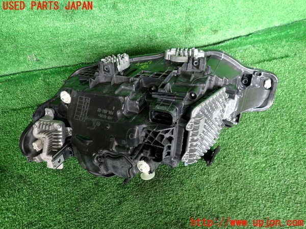2UPJ-9240091130]BMW 320d(8C20)(F30)右ヘッドライト LED 中古_3