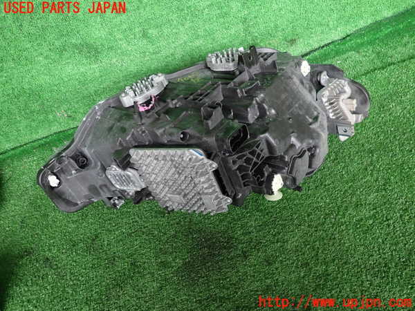 2UPJ-9240091132]BMW 320d(8C20)(F30)左ヘッドライト LED 中古_2