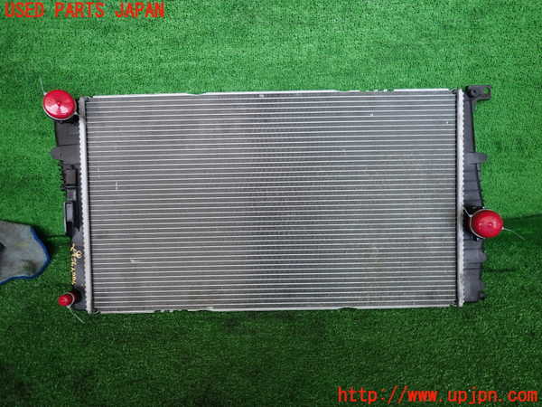 2UPJ-9240092321]BMW 320d(8C20)(F30)ラジエーター1 中古_3