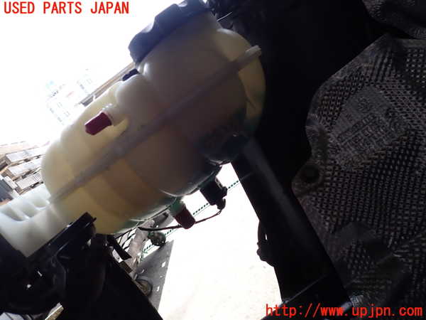 2UPJ-9240092410]BMW 320d(8C20)(F30)ラジエータータンク 中古_2