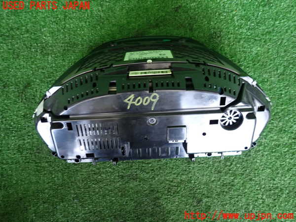 2UPJ-9240096170]BMW 320d(8C20)(F30)スピードメーター 中古_2