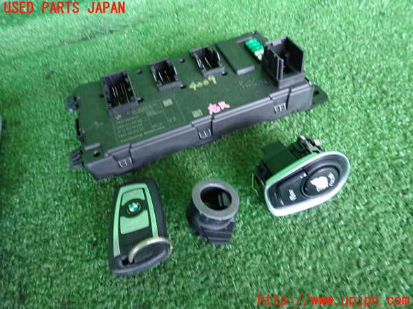 2UPJ-9240096110]BMW 320d(8C20)(F30)エンジンコンピューター DDE 中古_3