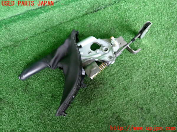 2UPJ-9240097550]BMW 320d(8C20)(F30)サイドブレーキレバー 中古_4