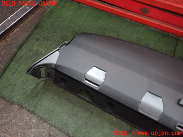 2UPJ-9240097761]BMW 320d(8C20)(F30)トノカバー1 中古_2