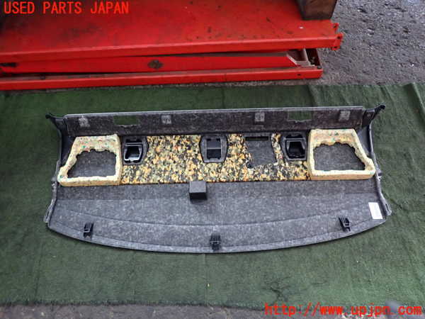 2UPJ-9240097761]BMW 320d(8C20)(F30)トノカバー1 中古_4