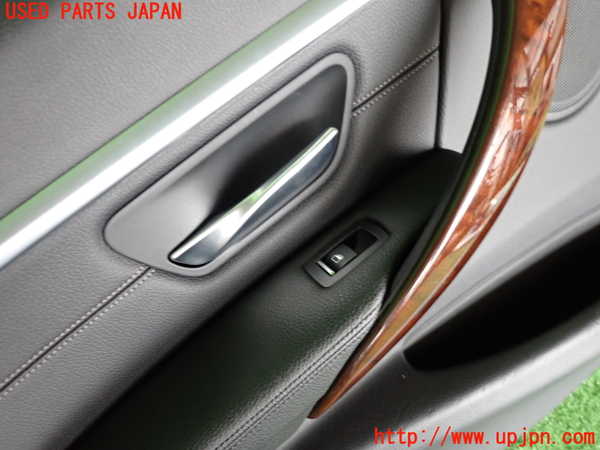 2UPJ-9240091324]BMW 320d(8C20)(F30)左後ドア内張り 中古_2