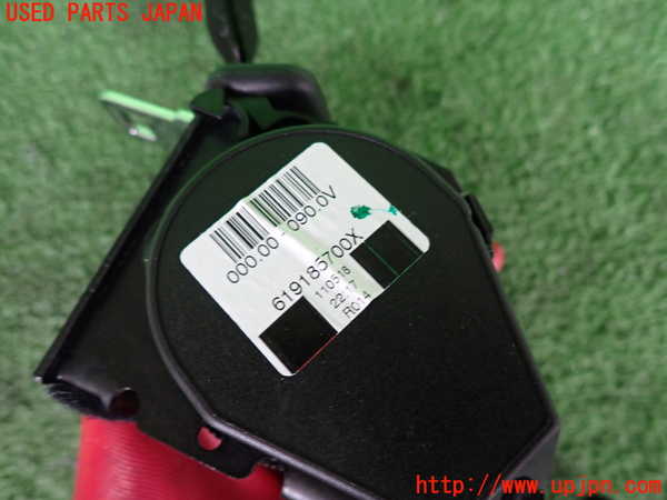 2UPJ-9240097135]BMW 320d(8C20)(F30)真中2列目シートベルト 中古_2