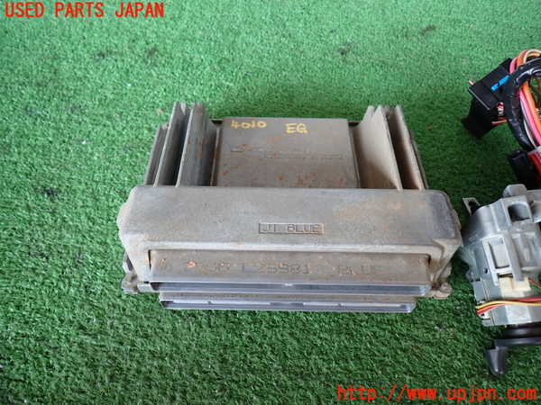 2UPJ-9240106110]シボレー・サバーバン(不明)エンジンコンピューター 中古_2