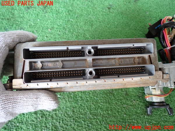2UPJ-9240106110]シボレー・サバーバン(不明)エンジンコンピューター 中古_3