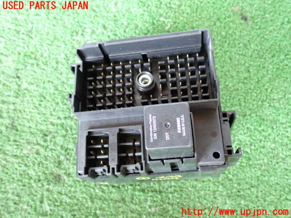 2UPJ-9240106741]シボレー・サバーバン(不明)ヒューズボックス1 中古_4