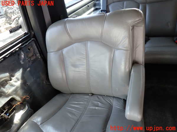 2UPJ-9240107145]シボレー・サバーバン(不明)右2列目シート 中古_3