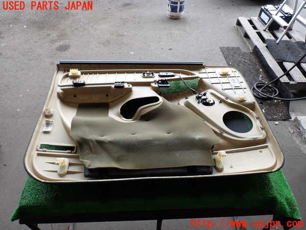 2UPJ-9240101234]シボレー・サバーバン(不明)右前ドア内張り 中古_5