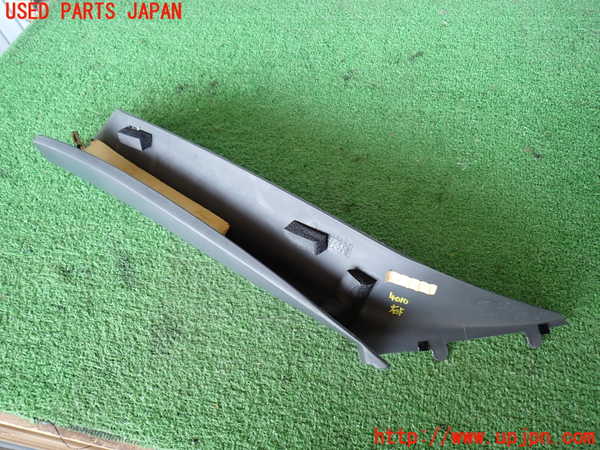 2UPJ-9240107655]シボレー・サバーバン(不明)右フロントピラートリム 中古_4