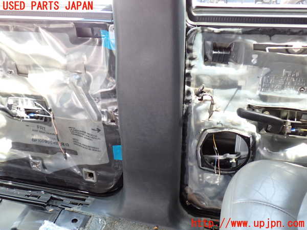 2UPJ-9240107665]シボレー・サバーバン(不明)右センターピラートリム 中古_3