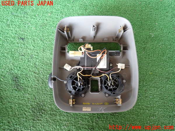 2UPJ-9240106411]シボレー・サバーバン(不明)ルームランプ1 (1列目真中) 中古_2