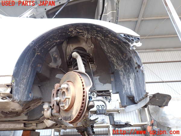 2UPJ-9240111090]マークX(GRX120)右前フェンダーライナー 中古_2