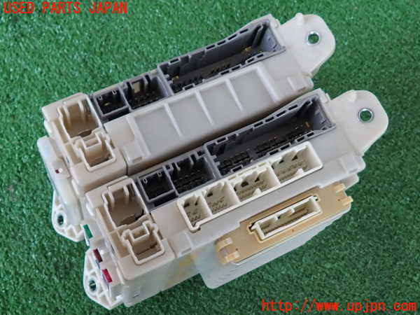 2UPJ-9240116743]マークX(GRX120)ヒューズボックス3(室内) 中古_5