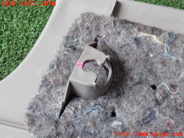 2UPJ-9240117680]マークX(GRX120)左リアピラートリム 中古_4
