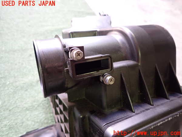 2UPJ-9240122560]キューブ(Z12)エアクリーナーボックス 中古_2