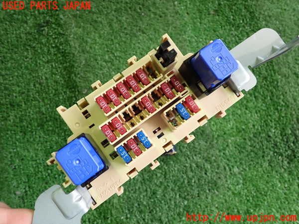 2UPJ-9240126743]キューブ(Z12)ヒューズボックス3(室内助手席側) 中古_2