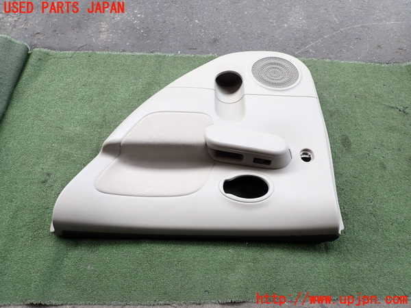 2UPJ-9240121294]キューブ(Z12)右後ドア内張り 中古_2