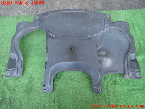 2UPJ-9240132170]ベンツ C180 コンプレッサー(203046)(W203系)エンジンアンダーカバー 中古_4
