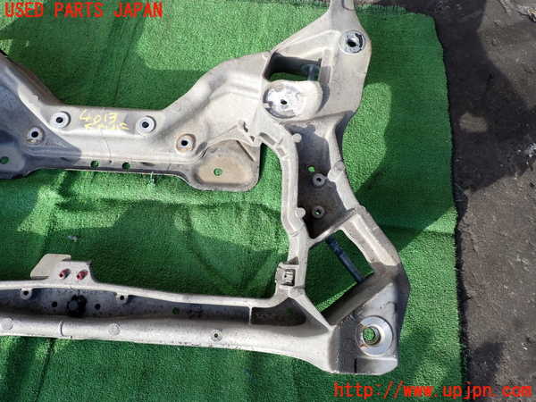 2UPJ-9240135285]ベンツ C180 コンプレッサー(203046)(W203系)フロントメンバー 中古_2