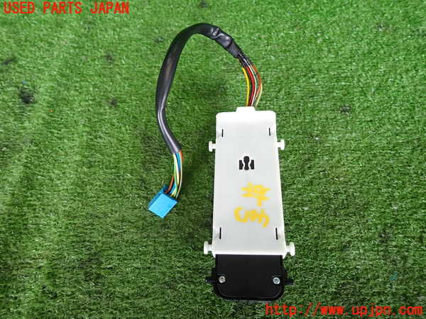 2UPJ-9240136240]ベンツ C180 コンプレッサー(203046)(W203系)右前パワーウィンドウスイッチ 中古_2