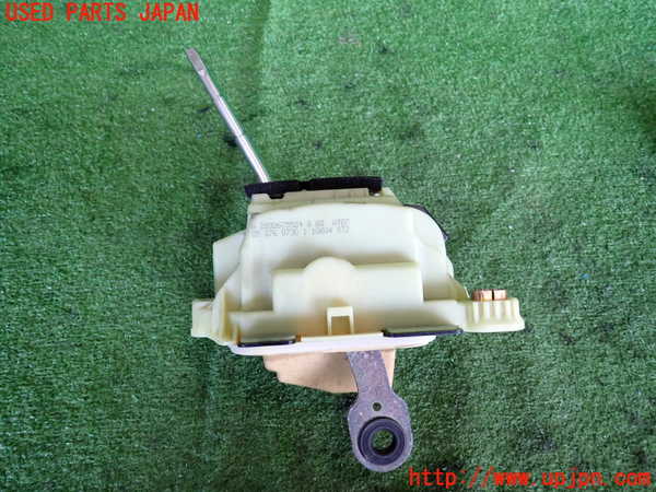 2UPJ-9240137555]ベンツ C180 コンプレッサー(203046)(W203系)ATシフトレバー 中古_3