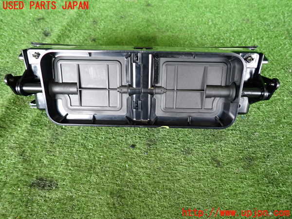 2UPJ-9240137528]ベンツ C180 コンプレッサー(203046)(W203系)エアコン吹き出し口3 (真中) 中古_3