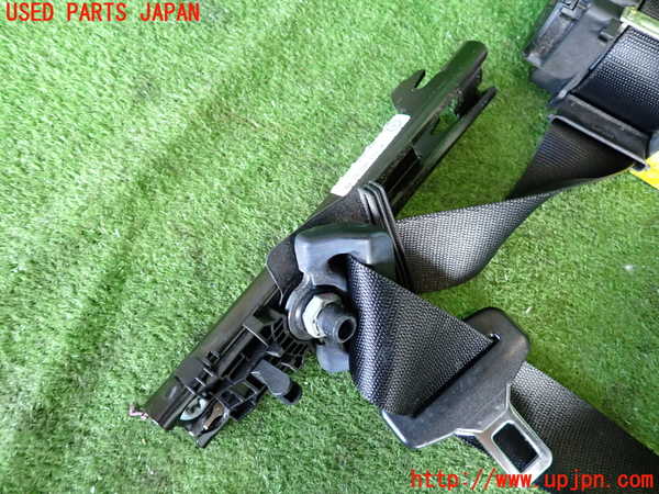 2UPJ-9240137045]ベンツ C180 コンプレッサー(203046)(W203系)運転席シートベルト 中古_2