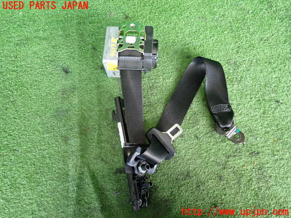 2UPJ-9240137045]ベンツ C180 コンプレッサー(203046)(W203系)運転席シートベルト 中古_3