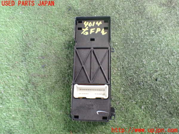 2UPJ-9240146240]オデッセイ(RB1)右前パワーウィンドウスイッチ 中古_2