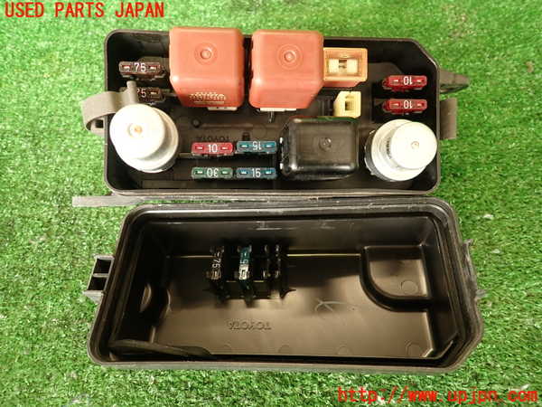 2UPJ-9240156741]スプリンター トレノ(AE92)ヒューズボックス1 中古_4