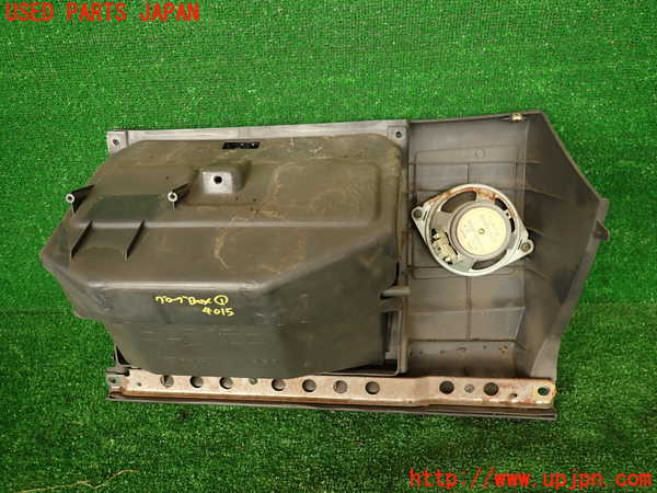 2UPJ-9240157516]スプリンター トレノ(AE92)グローブボックス1 中古_5