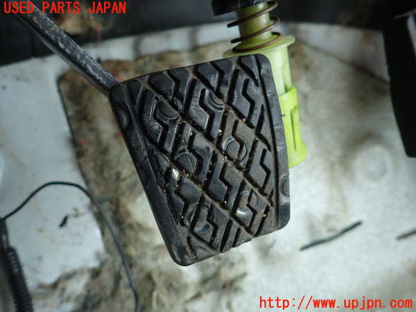 2UPJ-9240157590]スプリンター トレノ(AE92)クラッチペダル 中古_2