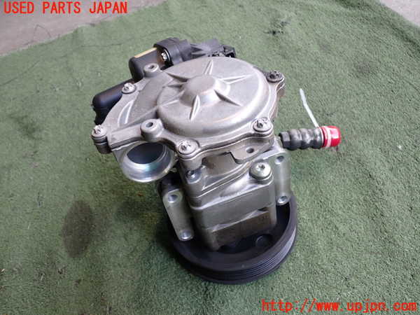 2UPJ-9240164250]BMW 318ti(AU20)パワステポンプ 中古 (E46)_2