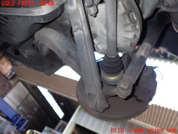 2UPJ-9240164300]BMW 318ti(AU20)右リアナックルハブ 中古 (E46)_2